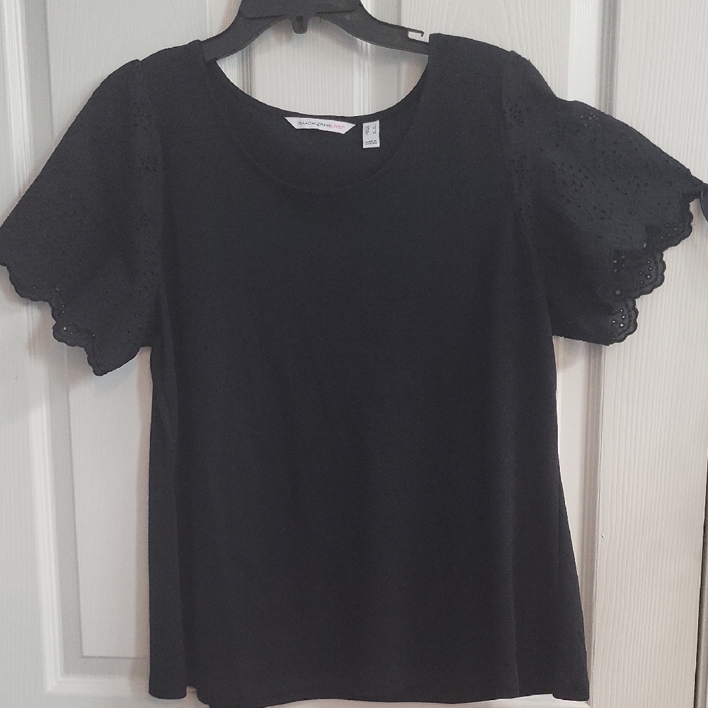 Isaac Mizrahi Black Eyelit Sleeve Blouse